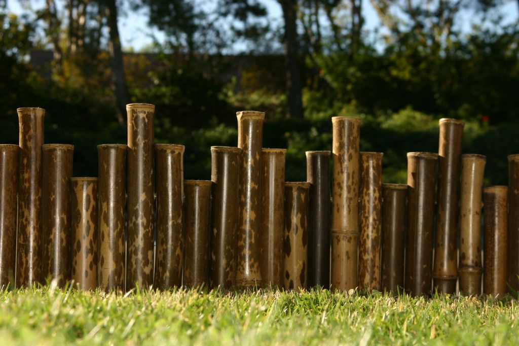 Speckled Staggered Bamboo Edging 1.75in X 1 ft x 18 ft.